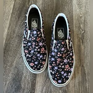 VANS Women’s Floral Skater Sneakers Size 9